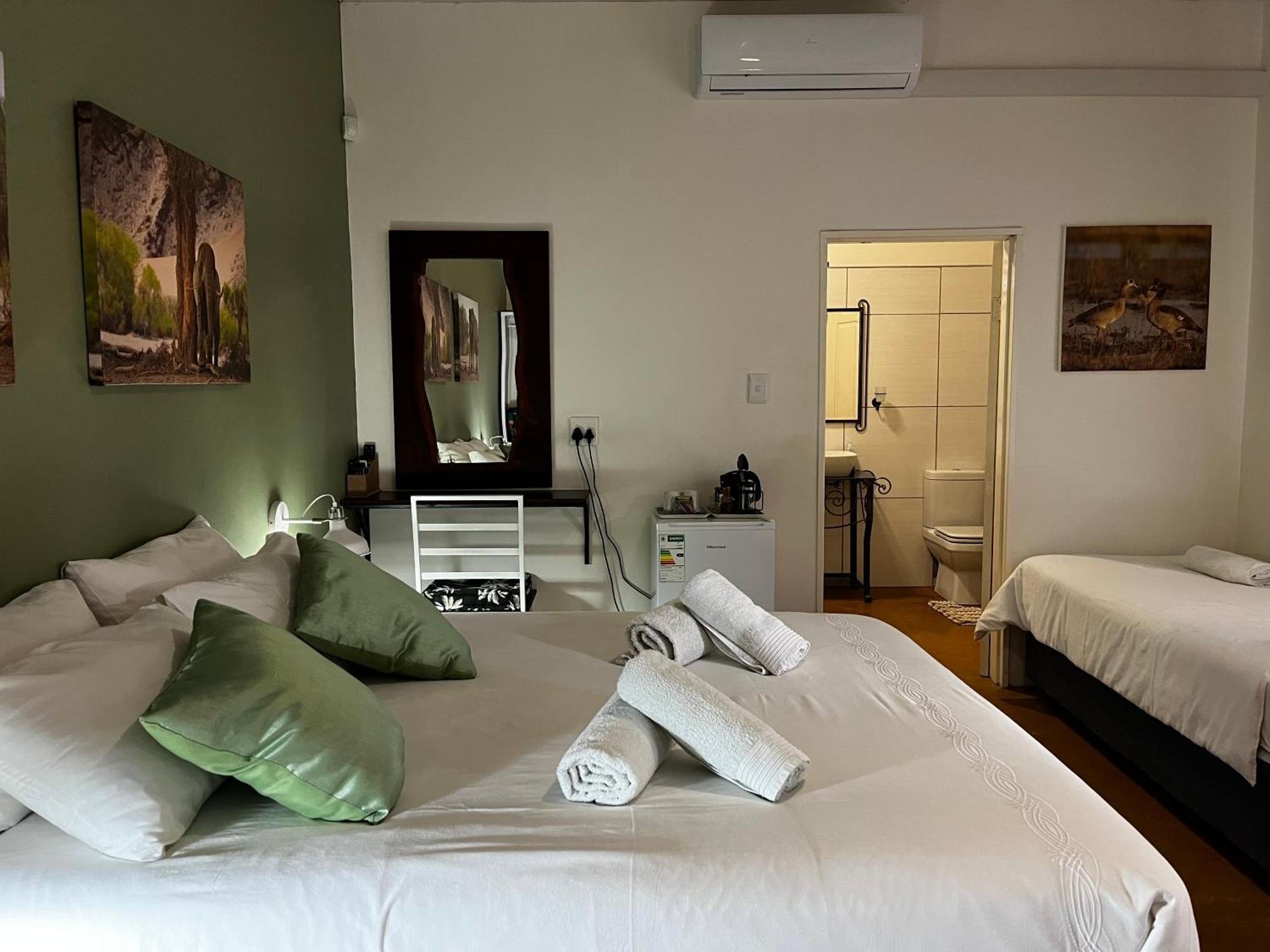 Olienhoff Guesthouse And Rest Camp Otavi Exteriér fotografie